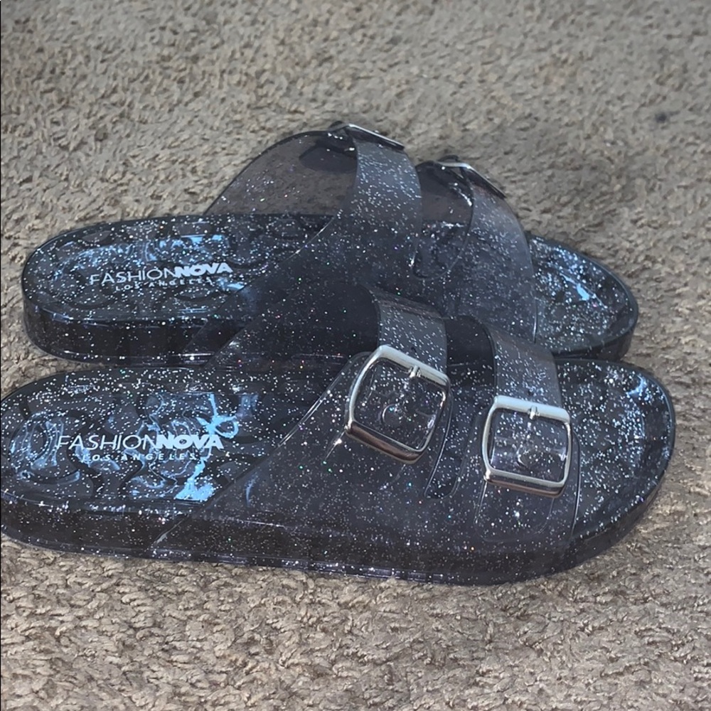 Sandals - Picture 2 of 3
